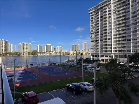 2750 NE 183rd Street Aventura FL 33160