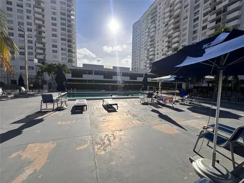 2750 NE 183rd Street Aventura FL 33160