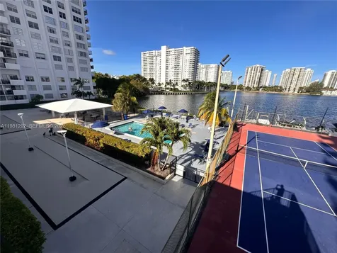 2750 NE 183rd Street Aventura FL 33160