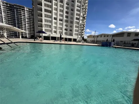2750 NE 183rd Street Aventura FL 33160