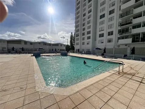 2750 NE 183rd Street Aventura FL 33160