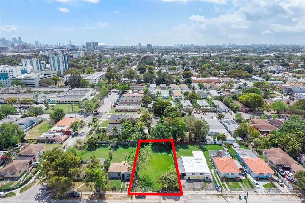 1922 NW 33rd Street Miami FL 33142