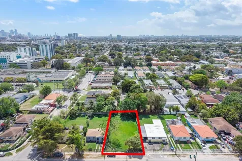 1922 NW 33rd Street Miami FL 33142