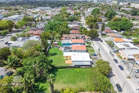 1922 NW 33rd Street Miami FL 33142