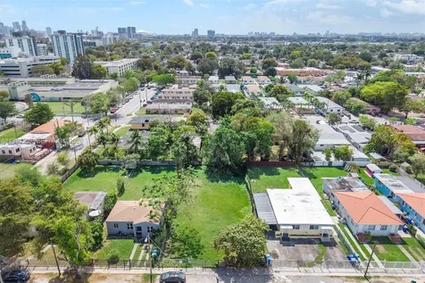 1922 NW 33rd Street Miami FL 33142