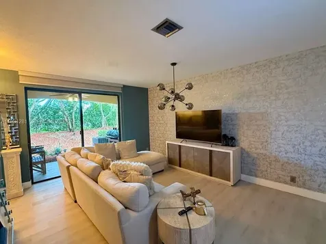 3813 Tree Top Drive Weston FL 33332