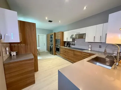 3813 Tree Top Drive Weston FL 33332