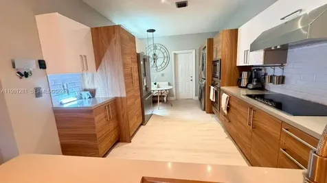 3813 Tree Top Drive Weston FL 33332