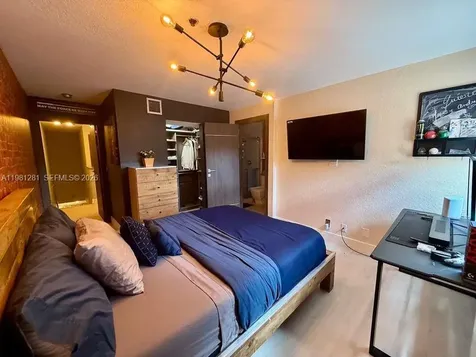 3813 Tree Top Drive Weston FL 33332