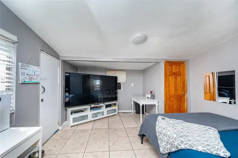 2610 NW 33rd Street Miami FL 33142