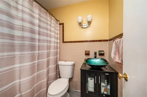 2610 NW 33rd Street Miami FL 33142