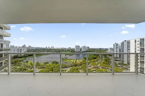 20281 E Country Club Drive Aventura FL 33180