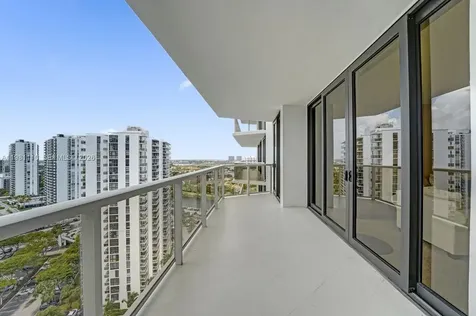 20281 E Country Club Drive Aventura FL 33180