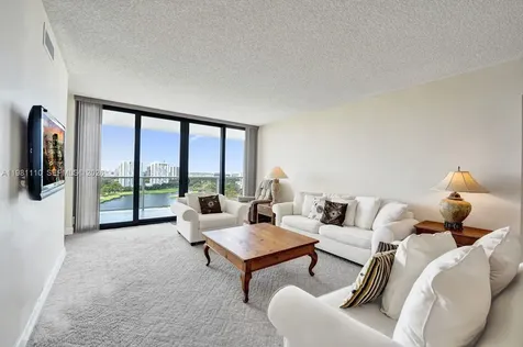 20281 E Country Club Drive Aventura FL 33180