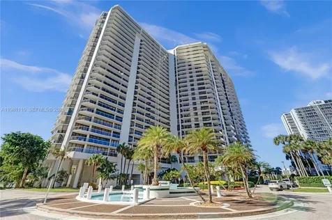 20281 E Country Club Drive Aventura FL 33180