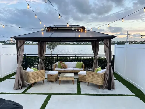 3328 W 114th Terrace Hialeah FL 33018