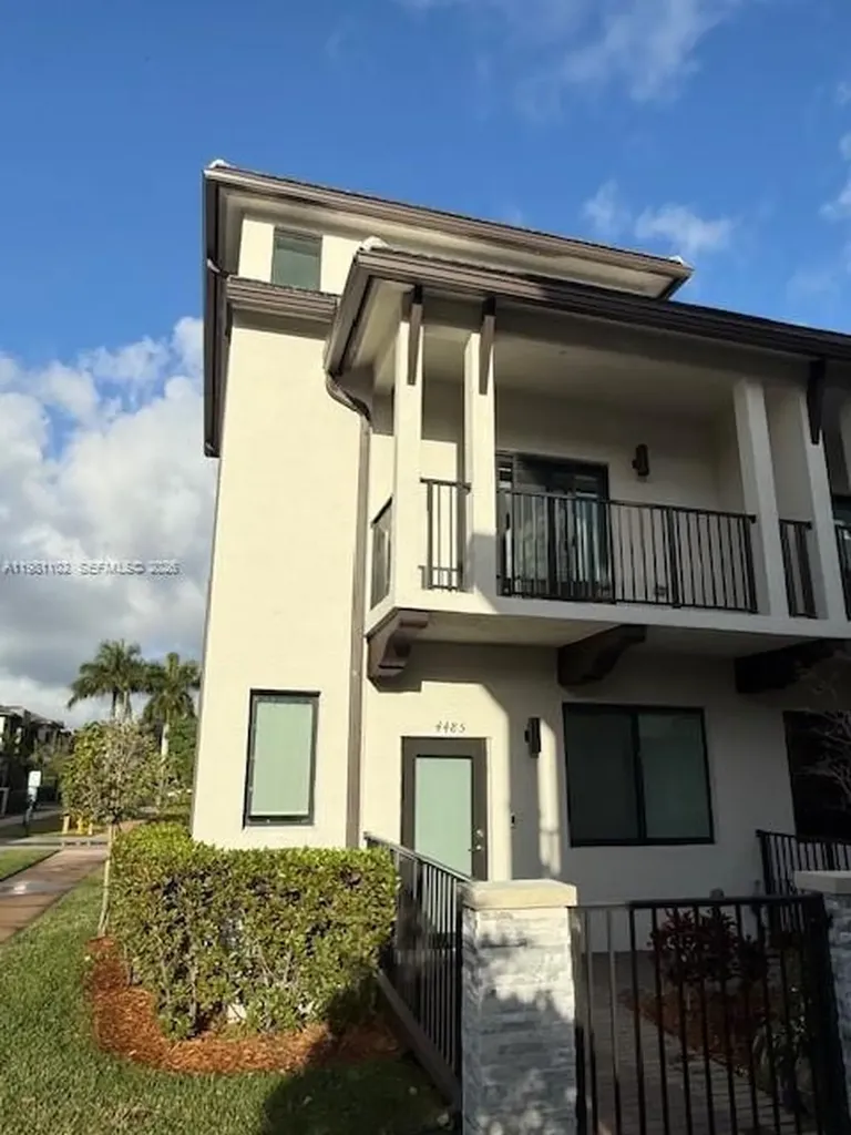4485 NW 83rd Parkway Doral FL 33166