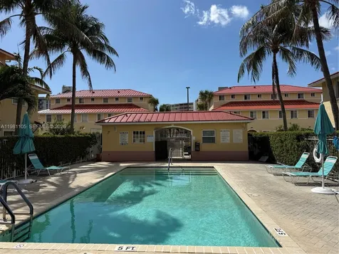 2032 NE 167th Street North Miami Beach FL 33162