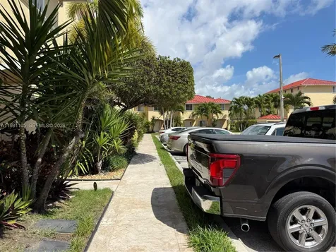 2032 NE 167th Street North Miami Beach FL 33162