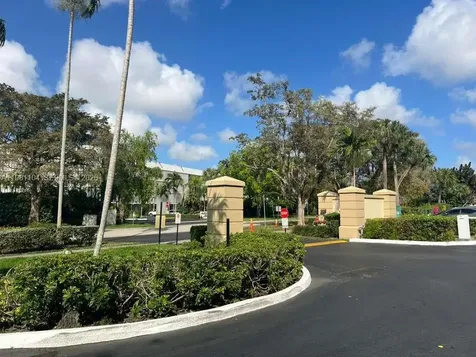 800 NE 195th Street Miami FL 33179