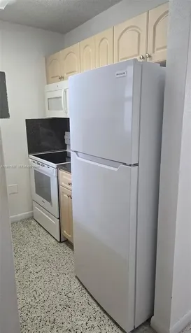 142 SW 18th Avenue Miami FL 33135