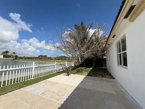 4045 NE 15th Street Homestead FL 33033