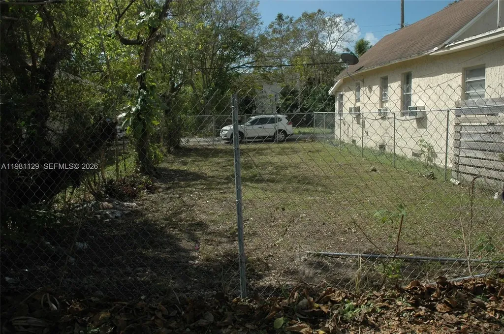 3817 Washington Avenue Miami FL 33133