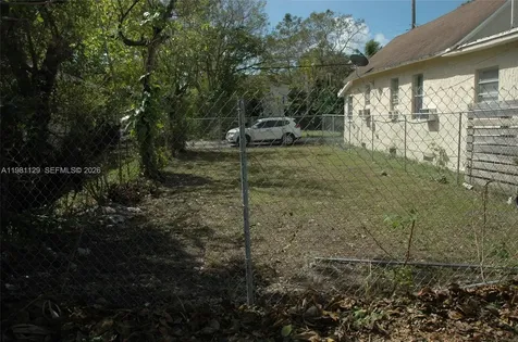 3817 Washington Avenue Miami FL 33133