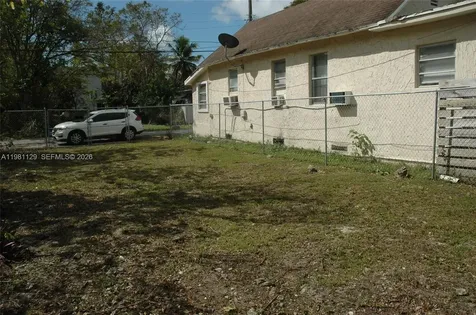 3817 Washington Avenue Miami FL 33133