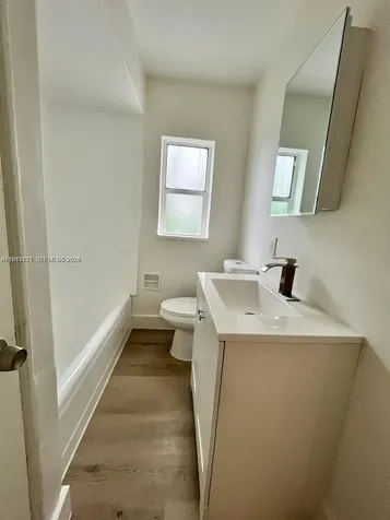 833 W 39th Street Miami Beach FL 33140