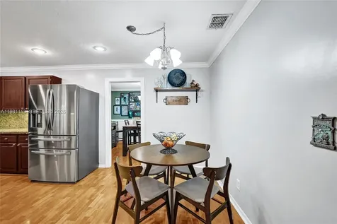 1741 W Oak Knoll Circle Davie FL 33324