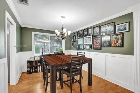 1741 W Oak Knoll Circle Davie FL 33324