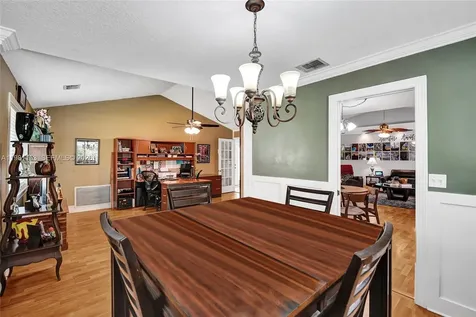 1741 W Oak Knoll Circle Davie FL 33324