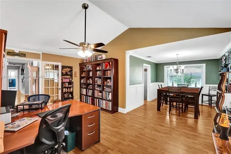 1741 W Oak Knoll Circle Davie FL 33324