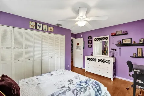 1741 W Oak Knoll Circle Davie FL 33324