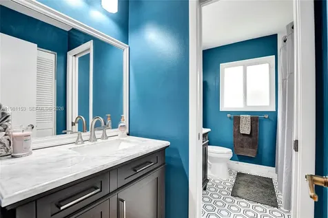1741 W Oak Knoll Circle Davie FL 33324