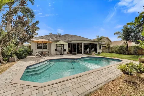 1741 W Oak Knoll Circle Davie FL 33324