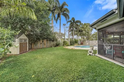 1741 W Oak Knoll Circle Davie FL 33324