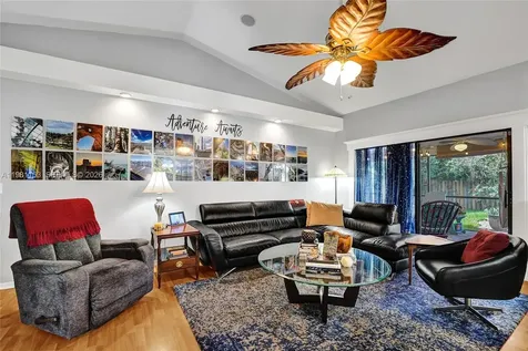 1741 W Oak Knoll Circle Davie FL 33324