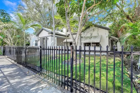 52 NW 47th Terrace Miami FL 33127
