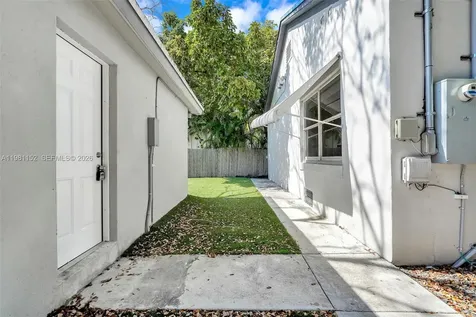 52 NW 47th Terrace Miami FL 33127