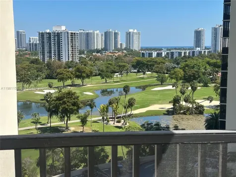 20301 W Country Club Drive Aventura FL 33180
