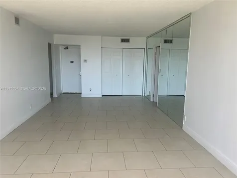 20301 W Country Club Drive Aventura FL 33180