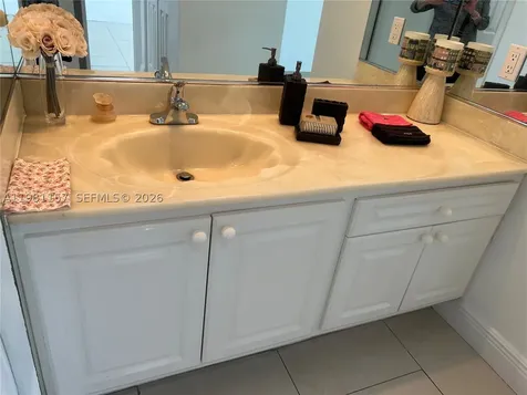 20301 W Country Club Drive Aventura FL 33180