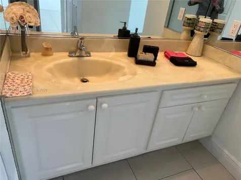 20301 W Country Club Drive Aventura FL 33180