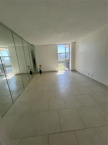20301 W Country Club Drive Aventura FL 33180