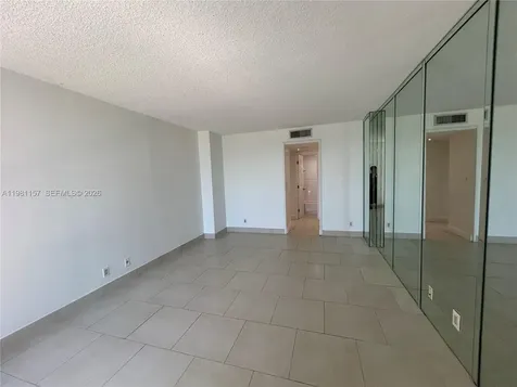20301 W Country Club Drive Aventura FL 33180