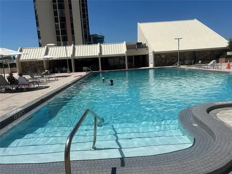 20301 W Country Club Drive Aventura FL 33180