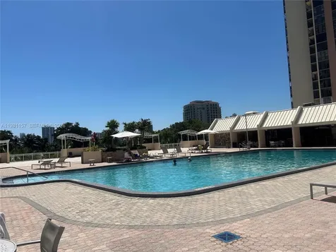 20301 W Country Club Drive Aventura FL 33180
