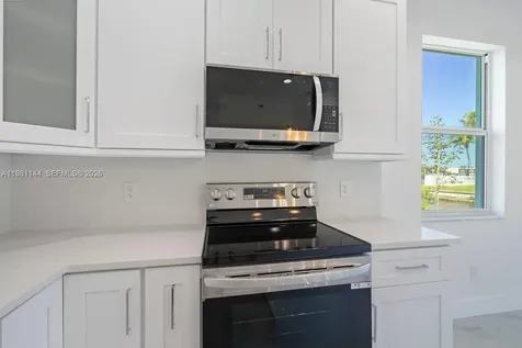 1105 SE 38 Street Cape Coral FL 33904
